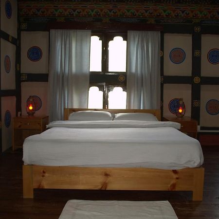Ama's Village Lodge Paro Exteriör bild