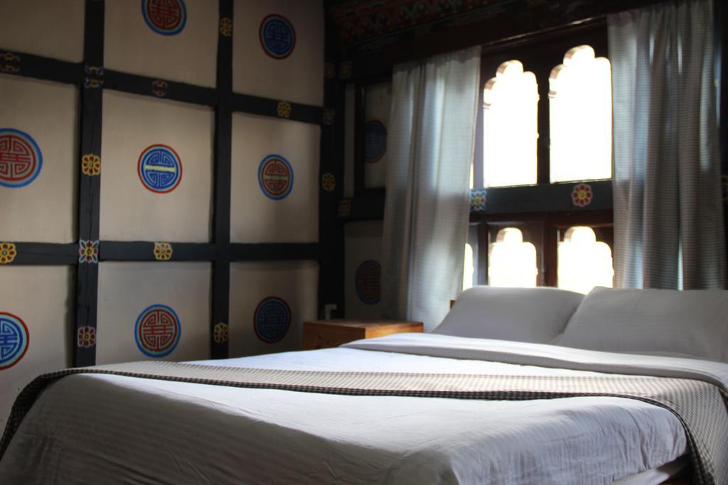 Ama's Village Lodge Paro Exteriör bild