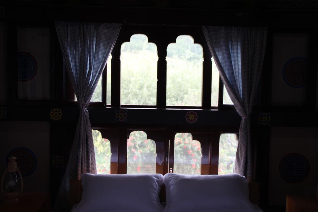 Ama's Village Lodge Paro Exteriör bild
