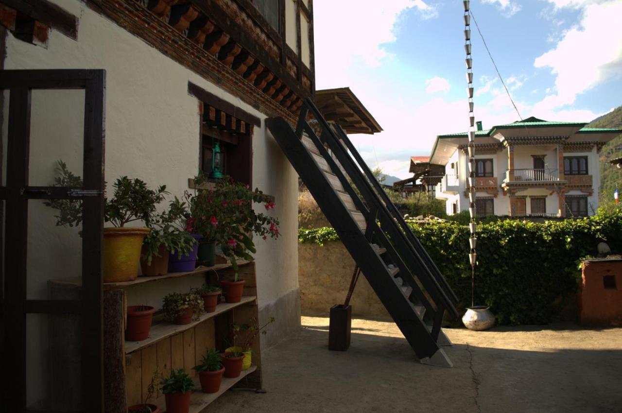 Ama's Village Lodge Paro Exteriör bild
