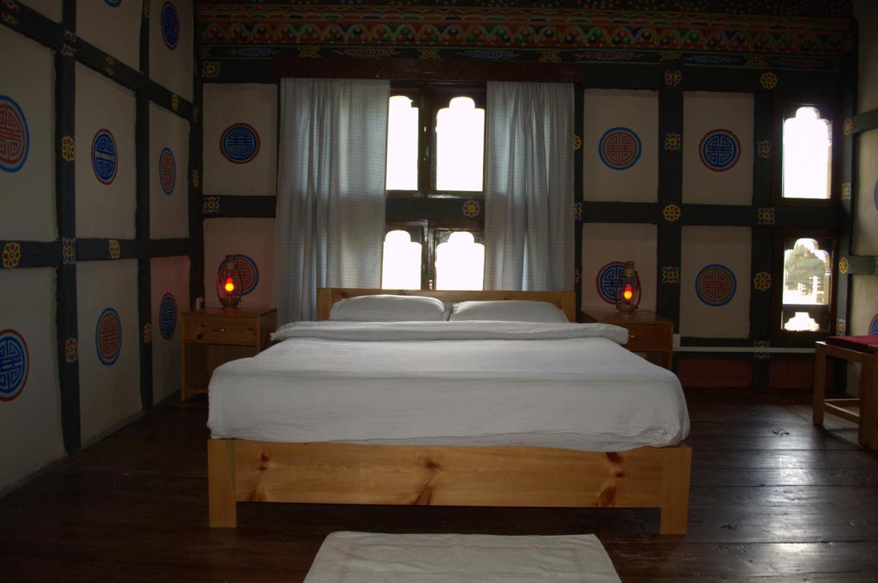 Ama's Village Lodge Paro Exteriör bild