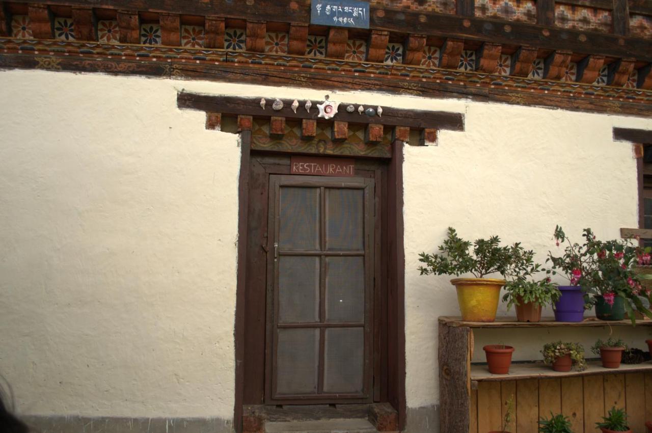 Ama's Village Lodge Paro Exteriör bild