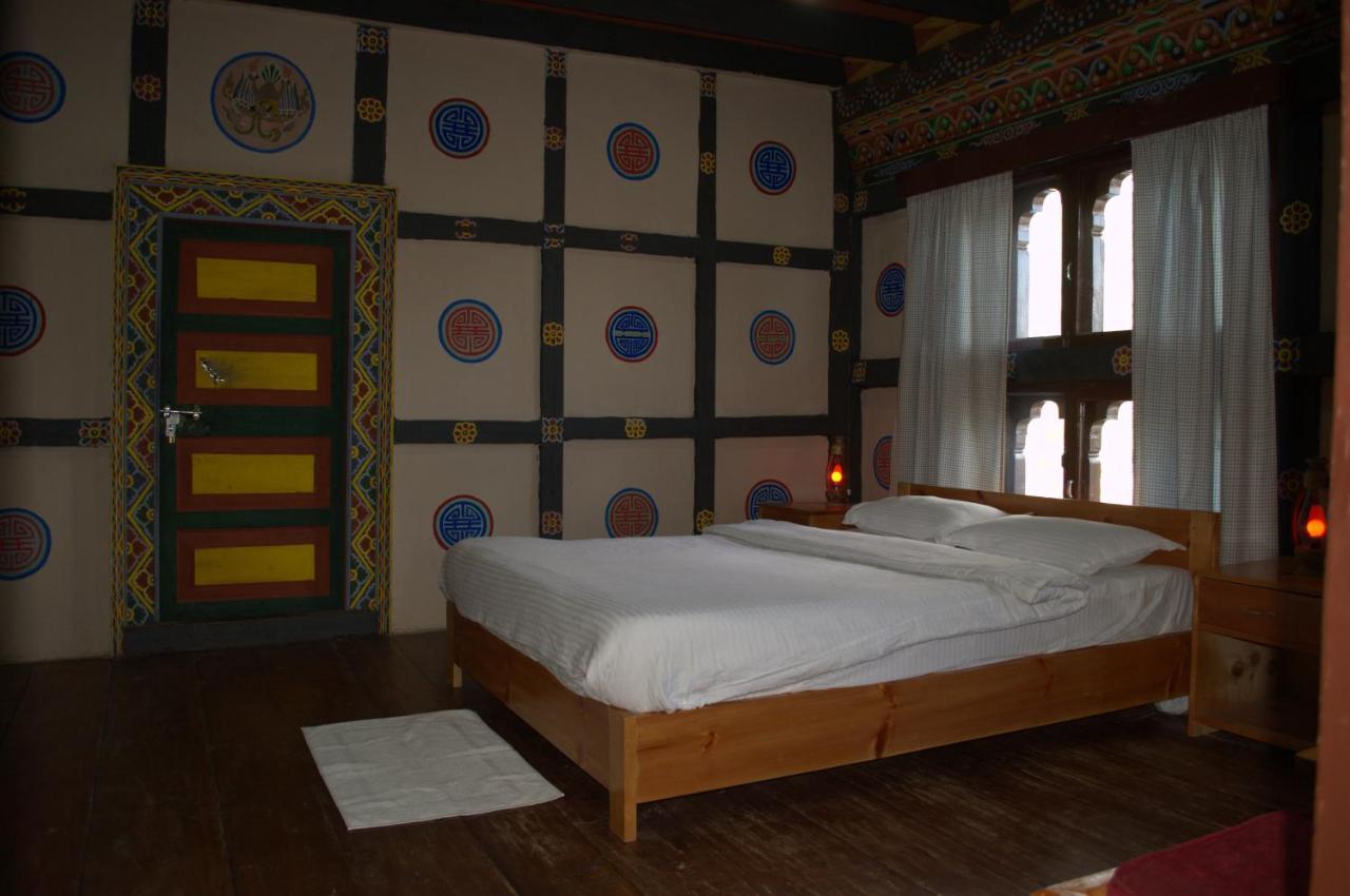 Ama's Village Lodge Paro Exteriör bild