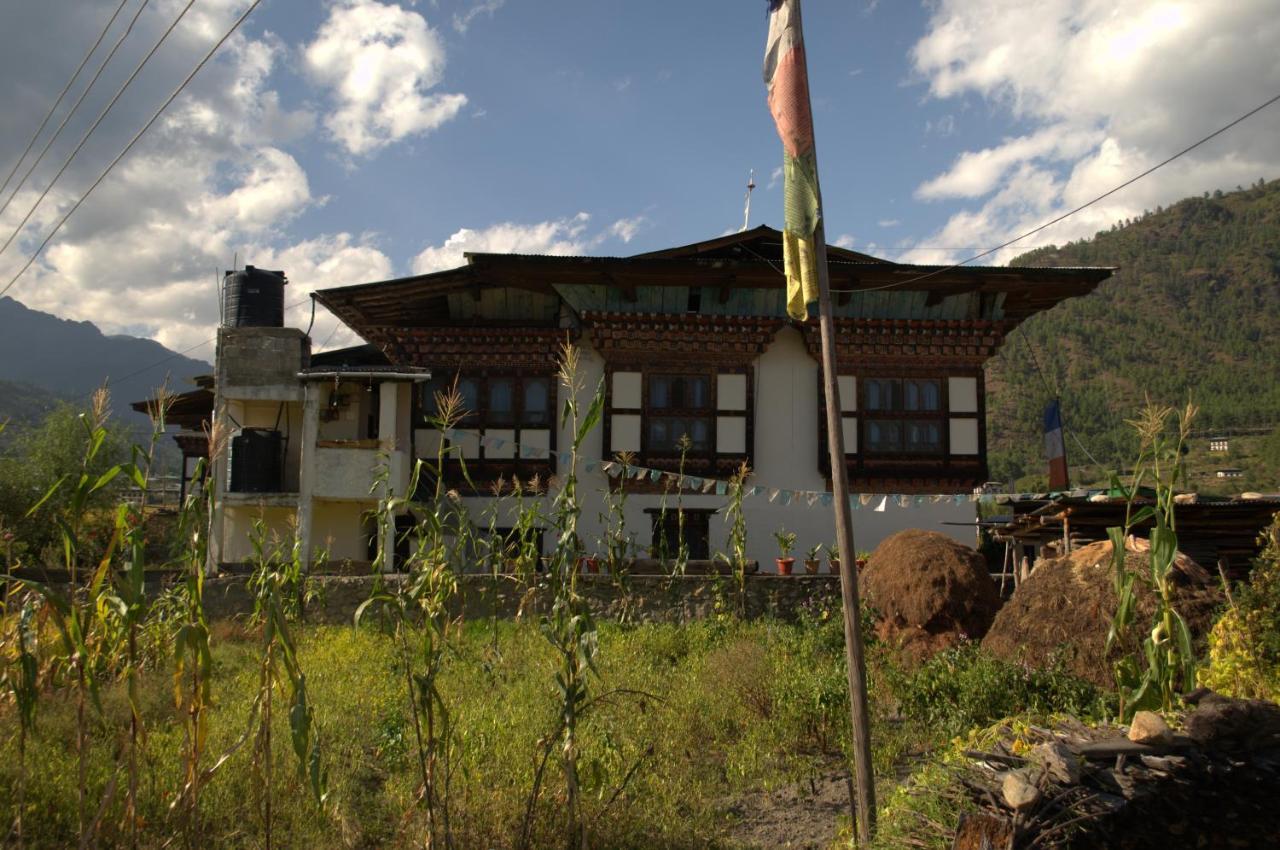 Ama's Village Lodge Paro Exteriör bild